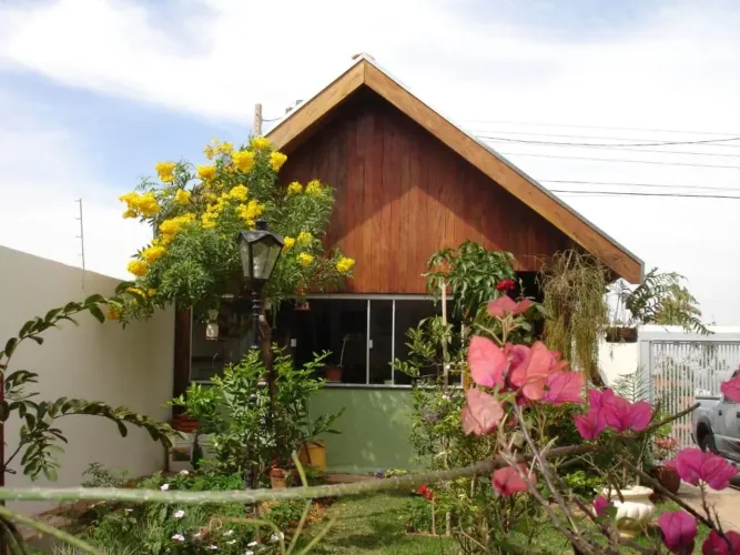 Casa à venda, 3 quartos, 2 suítes, 2 vagas, Jardim Nazareth - Marília/SP