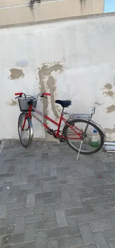 Vende-se essa bike por 500 fasso até por 400 esta em ótimo estado muito boa não falta