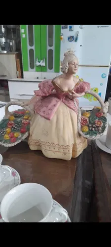Boneca de porcelana 