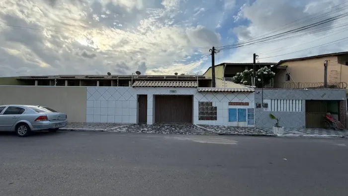 Imóvel para aluguel com 63 metros quadrados com 2 quartos em Aracapé - Fortaleza - CE