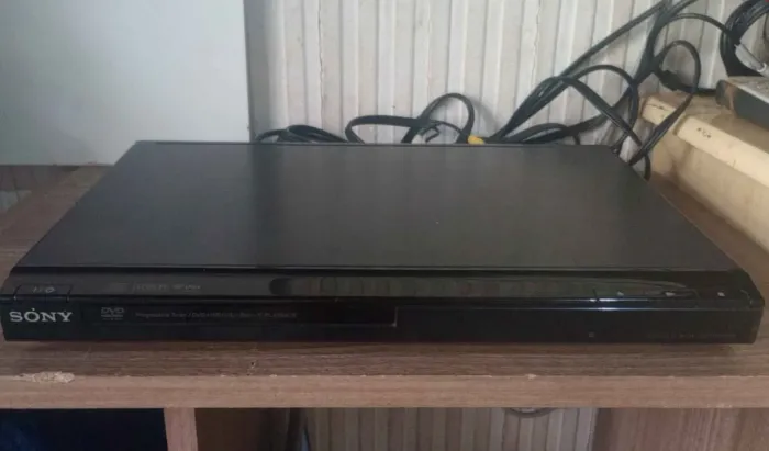 2 APARELHOS CD/DVD PLAYER