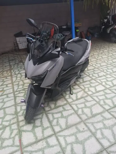 YAMAHA XMAX 250 ABS AUTOMATICA
