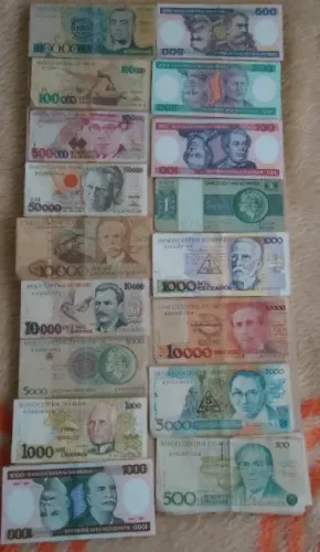 Cédulas de dinheiro antigo