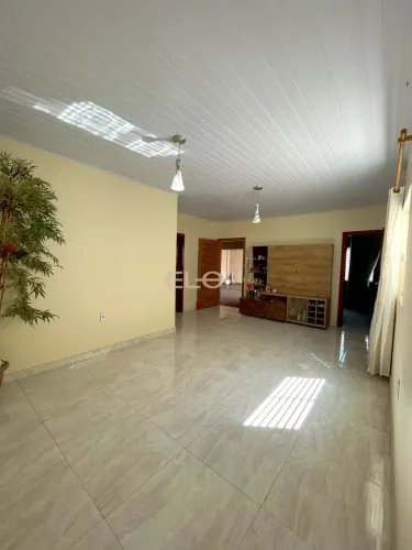 Casa | Venda | Flodoaldo Pontes Pinto