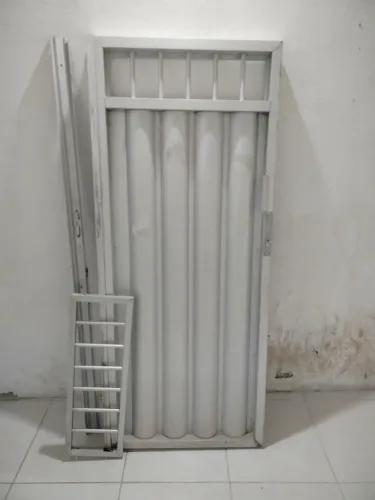 Portão de alumínio 60 x 170
