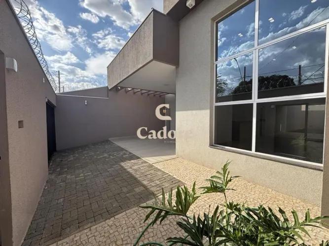 Casa à venda no Granada com 3/4 sendo 01 suíte e garagem para 04 carros