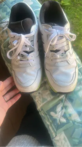 Tênis adidas