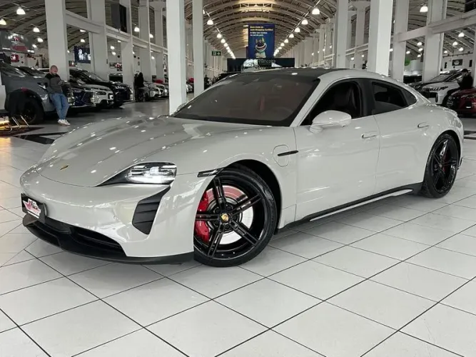Porsche Taycan 4S (elétrico) 2022