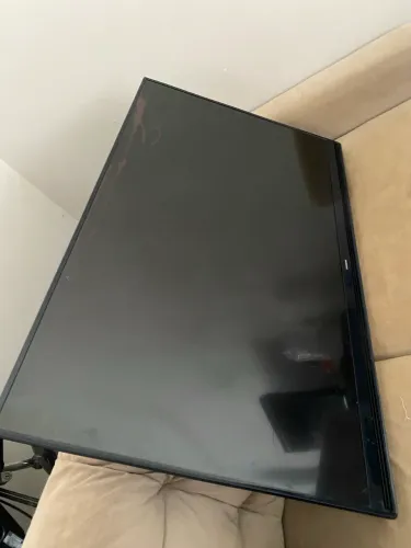 Televisão para retirar peças