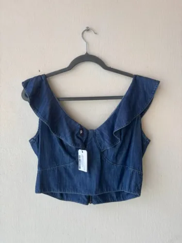 Top Jeans, tamanho G, da marca Damyller.