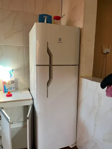 Geladeira Electrolux 2 Portas Duplex Branca - Excelente Estado - R$ 900.