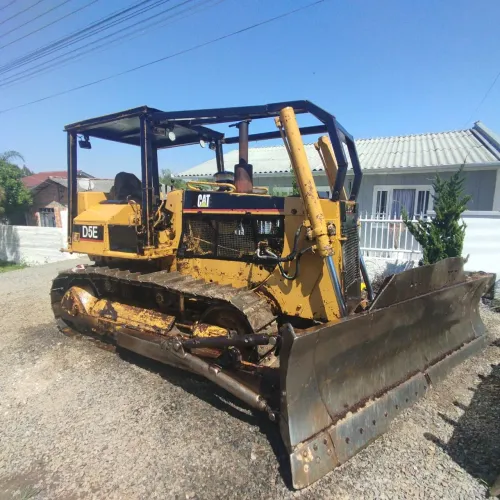 Trator de Esteira D-5E Caterpillar 1997