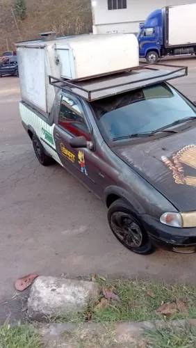 Vende-se um trailer montado para Fiat Strada