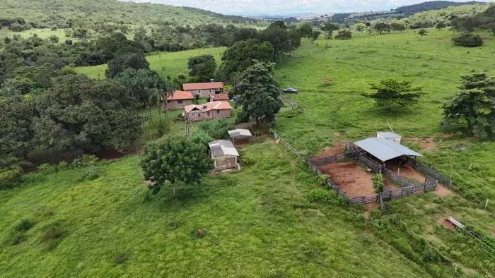 CHÁCARA EM PIRACANJUBA GO - 6.85 ALQUEIRES