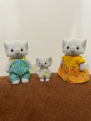 Família dos Elefantes Sylvanian Families