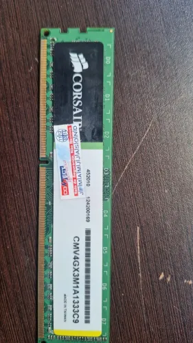 Memoria RAM 4G 1333Mhz DDR3 - Corsair