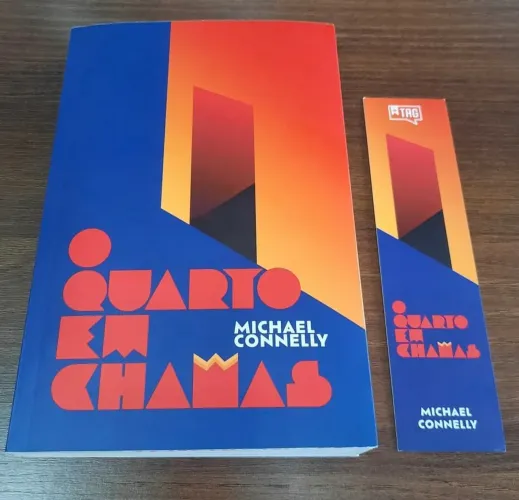 Livro O Quarto em Chamas (romance policial)