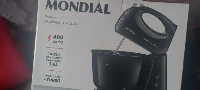 Vender uma batedeira mundial lacrada nunca usada valor 200 reas