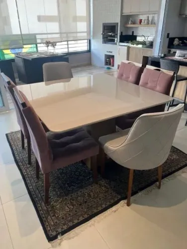 Mesa de sala de jantar - Quadrada em Off White