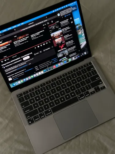 Macbook