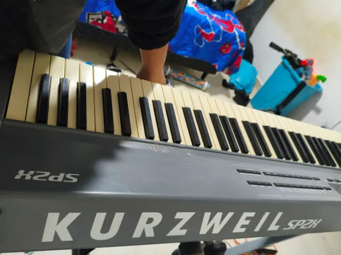 Teclado alemão kurzweil sp2x