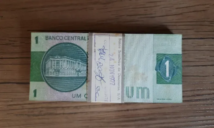 Lote Maço com 100 cédulas de um cruzeiro para colecionadores