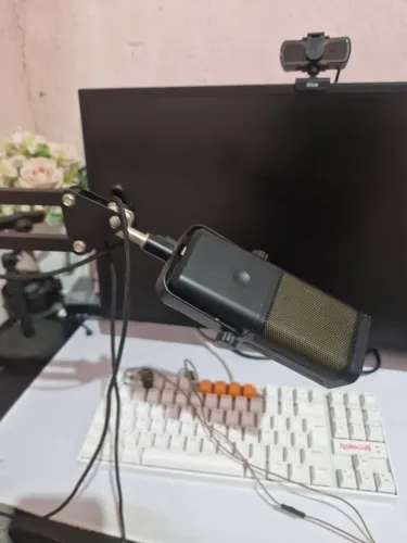 Microfone gamer com rgb e suporte articulado + webcam 2k 60fps fifine k420