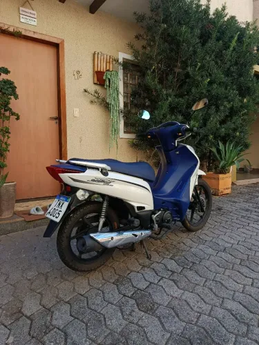 Motos Shineray e biz 125 abaixo da tabela . ZAP 62 9 *