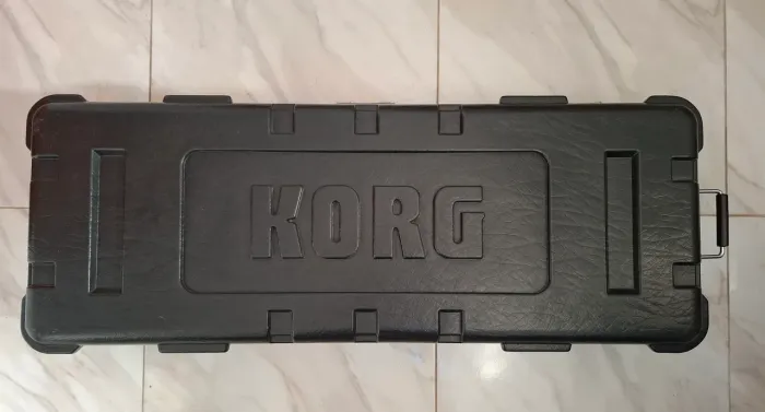 Case Korg Kronos 61 teclas 