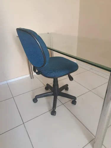 Cadeira de Escritorio Giratoria Secretaria Azul com Rodinhas [C5]
