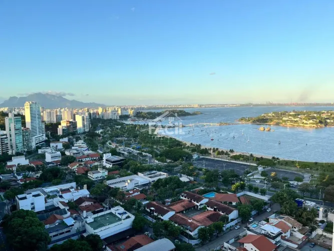 Apartamento à venda na Enseada do Suá, Vitória: 108m², 3 quartos, 2 suítes.