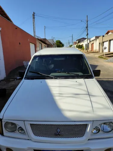 Mitsubishi L200 GL 2.5 4X4 CD Diesel 2005