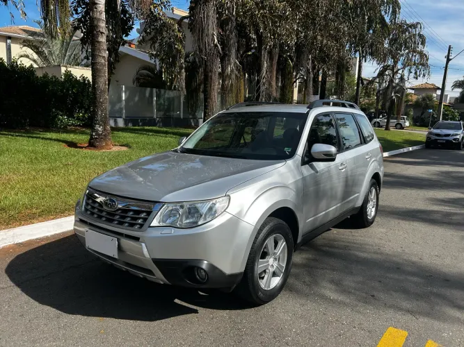 Subaru Forester 2.0/2.0 S 4X4 Aut. 2011