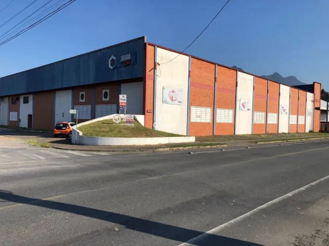 Galpão para alugar, 494 m² por R$ 7.500,00/mês - Ilha da Figueira - Guaramirim/SC