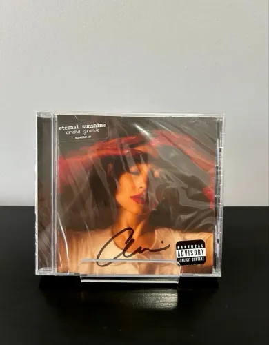 Eternal Sunshine - Ariana Grande Autografado
