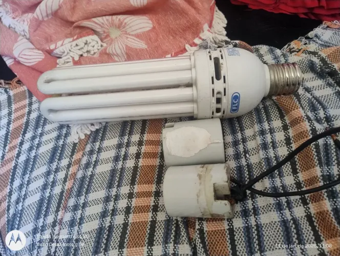 LAMPADA COM 2 BOCAIS GRANDE