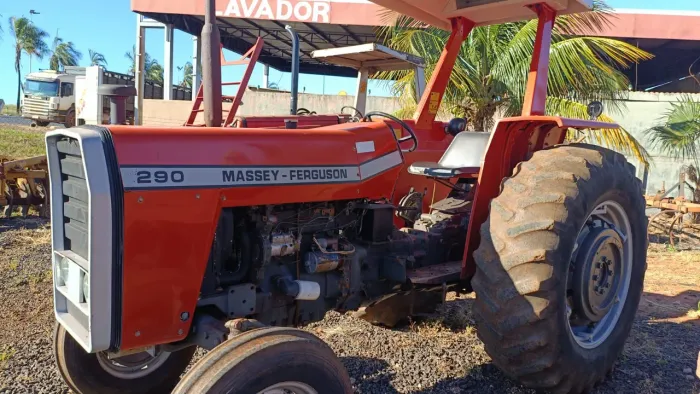 Trator MF 290, ano 84