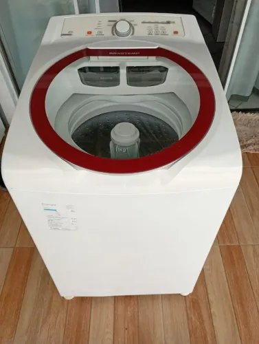 Máquina de lavar roupas Brastemp