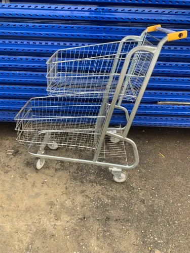Carrinhos de supermercado 