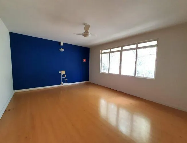 Casa com 3 quartos para alugar, 224 m² por R$ 4.878/mês - Jardim Elite - Piracicaba/SP
