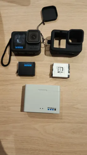 Kit GoPro HERO 13 BLACK + bastão flutuante + hub carga + bateria extra + bumper + pelicula