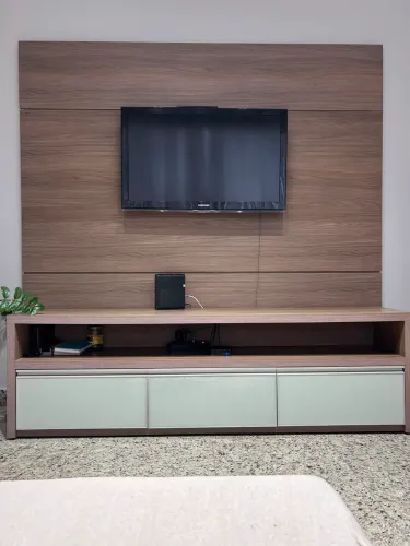 Rack e painel para tv de 55? a 75? polegadas de MDF