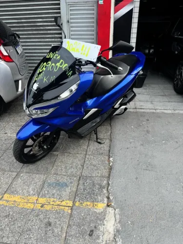 Vendo pcx. 2022. Único dono. Financio troco