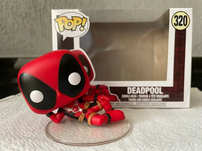 Funko Pop Deadpool cabeça Bobble