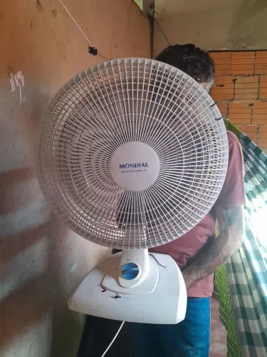 Ventilador semi-novo