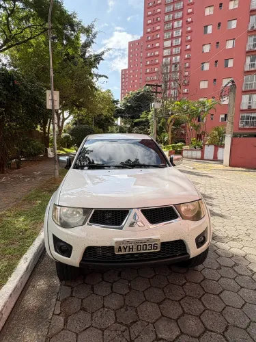 Mitsubishi L200 Triton HPE 3.2 CD TB Int.diesel AUT 2012