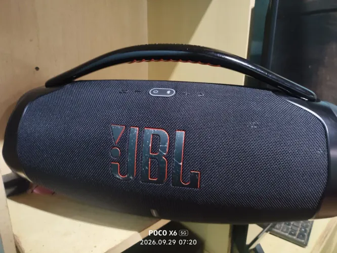 Boombox 3 muito nova