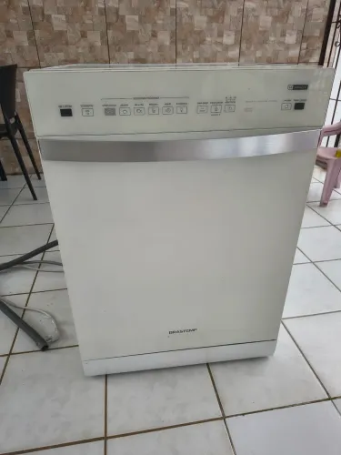 Lava louças Brastemp de 14 serviços 