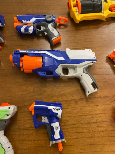 10 Nerf Gun (Brinquedo)