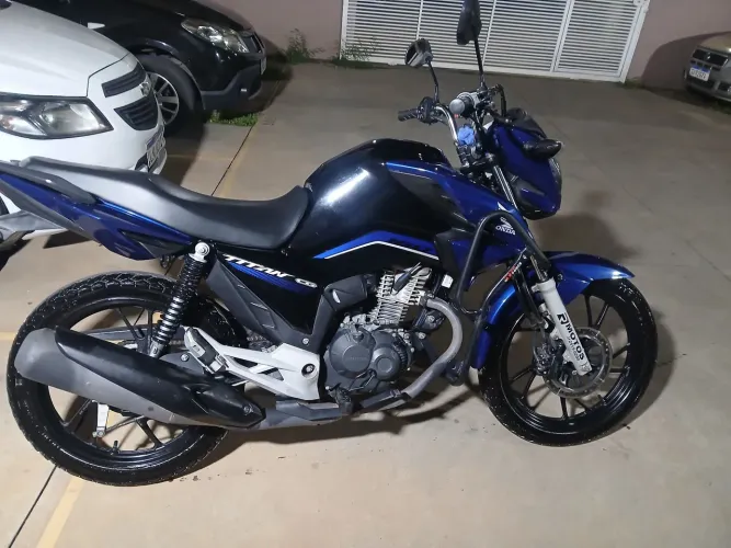 Titan 160